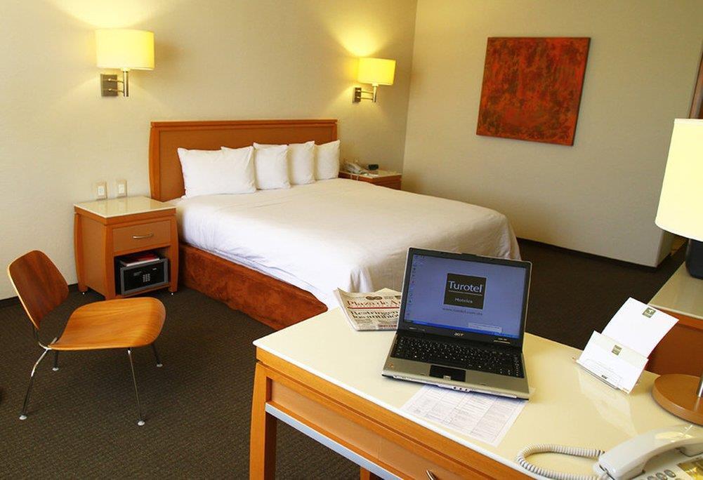 Fato Hotel Querétaro Værelse billede
